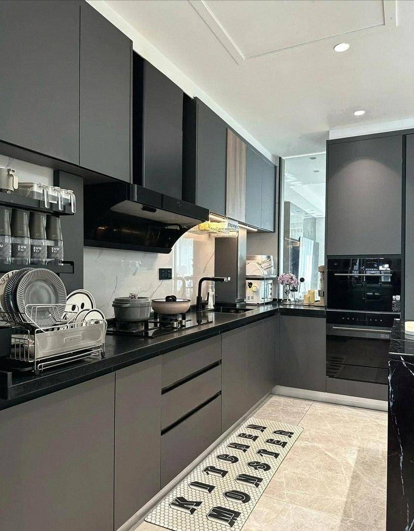 人住这套房子不靠夸张材料取胜靠把日常打理到发光干净到能映出灯具的轮廓不朽情缘游戏平台46岁秦岚的豪宅爆了全屋精致温暖一尘不染刚好适合两个(图7)